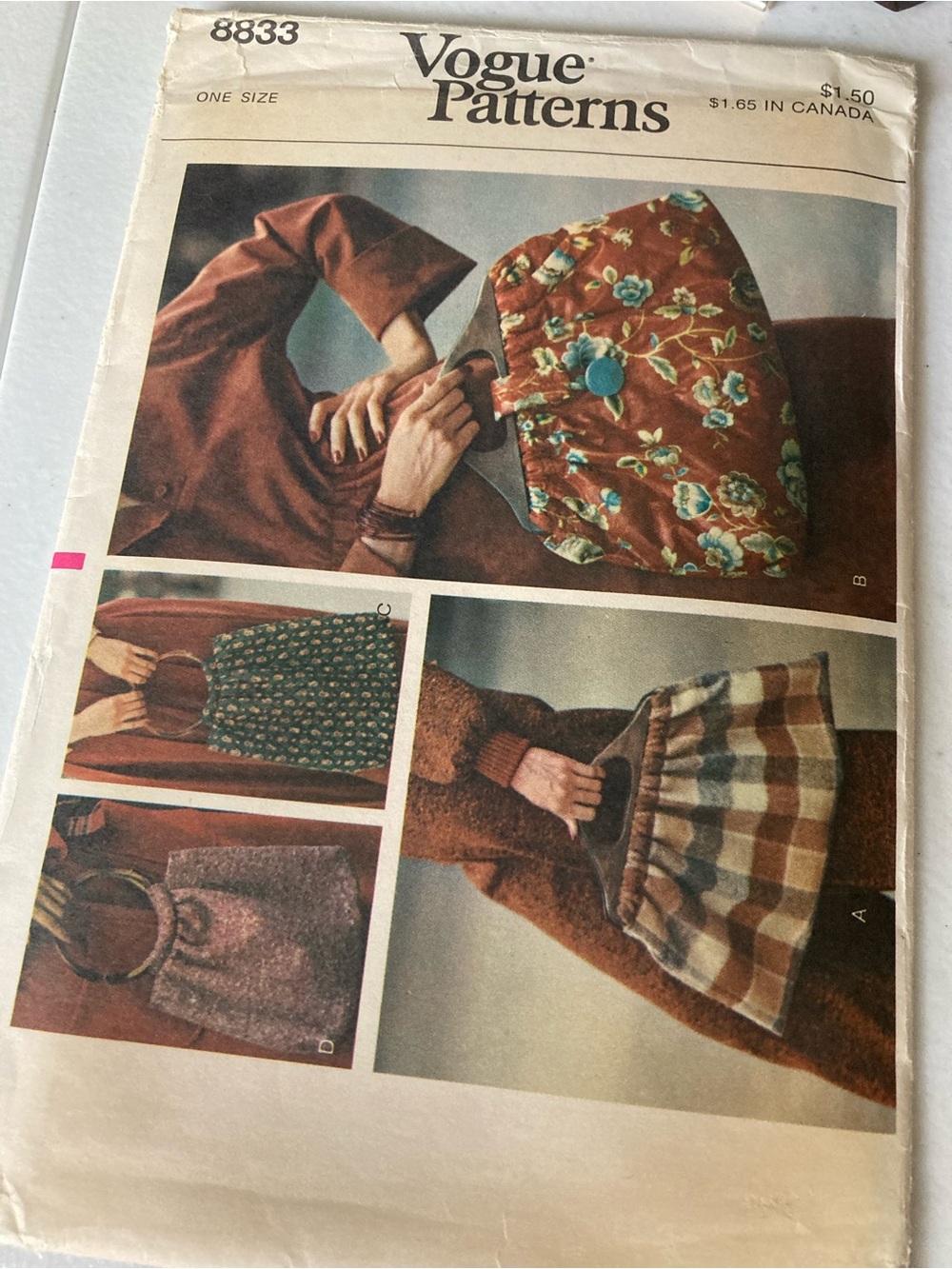Retro Vogue Patterns 8833 Vintage Purse Hand Bag Pattern - New-Unused-Uncut